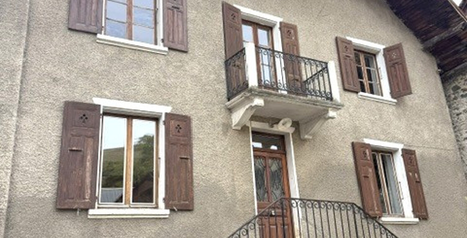 TENEMENT IMMOBILIER : MAISON T5 + BATIMENT — photo 1