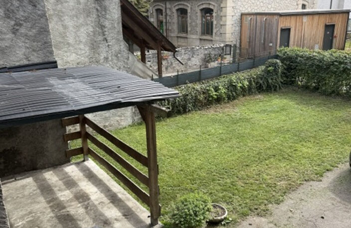 TENEMENT IMMOBILIER : MAISON T5 + BATIMENT — photo 3