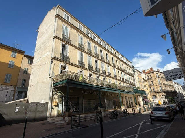 HYERES CENTRE-VILLE / T2 de 40,84 m2 — photo du bien