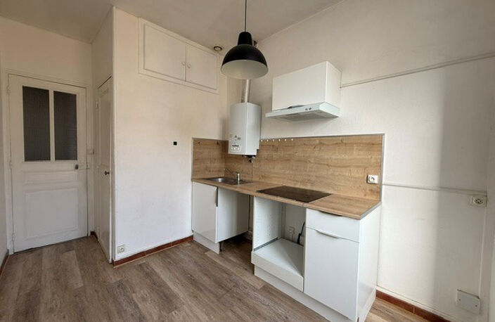 HYERES CENTRE-VILLE / T2 de 40,84 m2 — photo 3