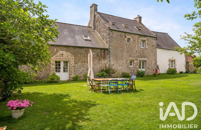 Vente Maison/villa 8 pièces — photo 2