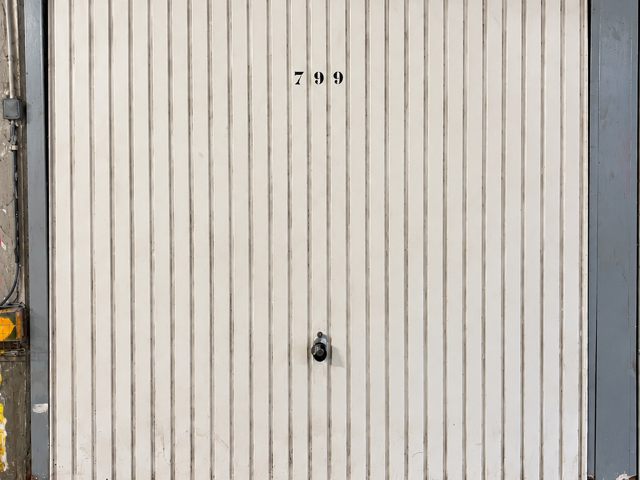 Vente Garage 13 m&sup2; — photo du bien