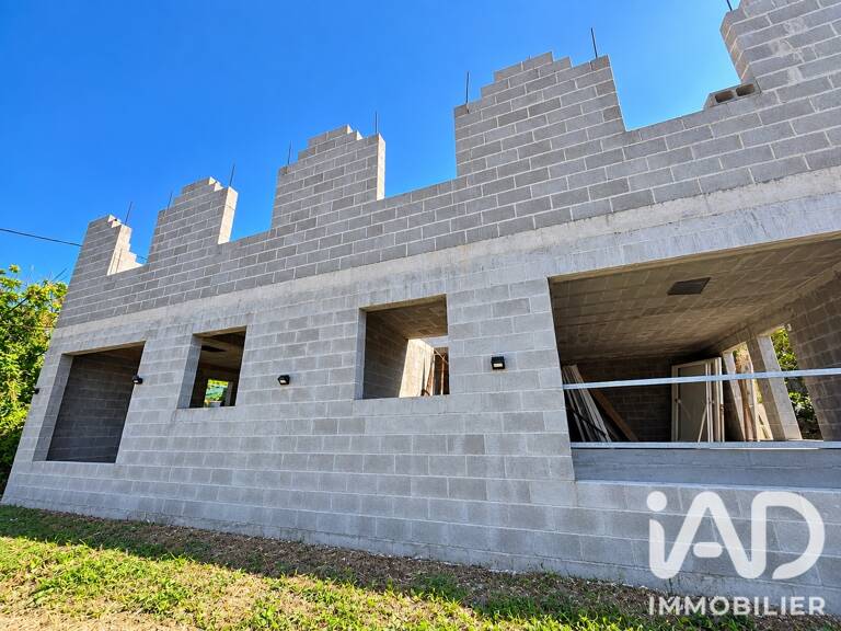 Vente Maison/villa 8 pièces — photo 1