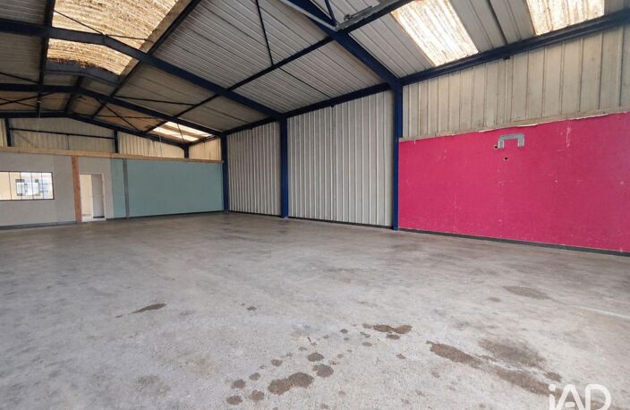Location Local d'activités 490 m&sup2; — photo 2