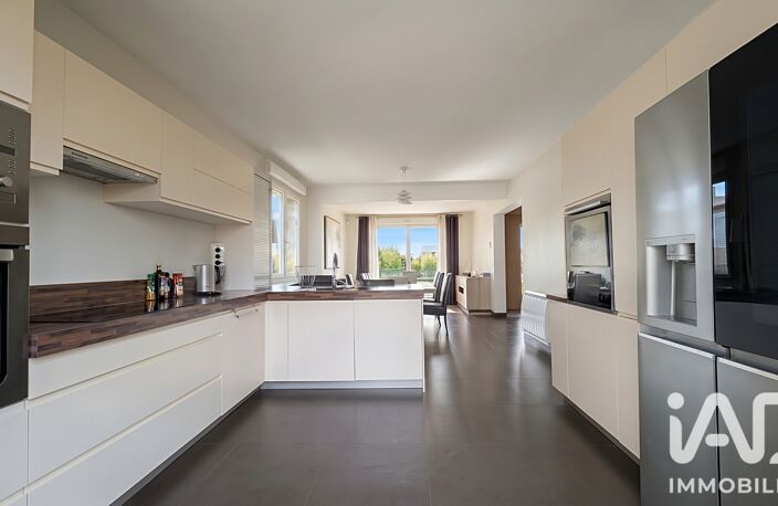 Vente Maison/villa 7 pièces — photo 2