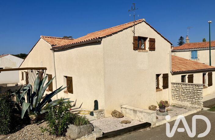 Vente Maison/villa 9 pièces — photo 2