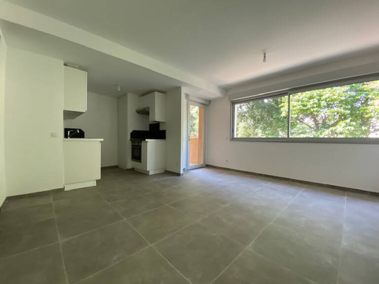 Aix En Provence : Location Appartement T1 / Studio avec terr — photo 1