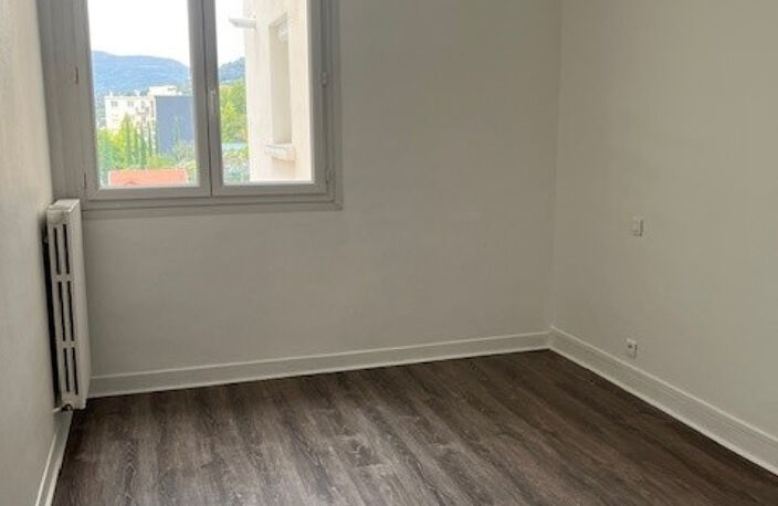 Centre ville appartement T3 de 59,55 m2 au 5ème étage avec a — photo 5