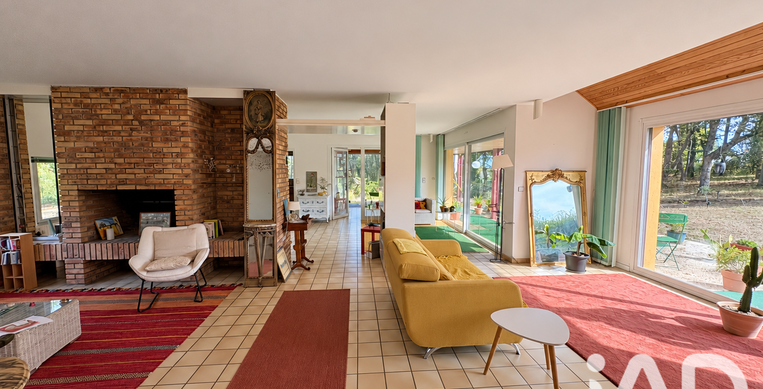 Vente Maison/villa 8 pièces — photo 1