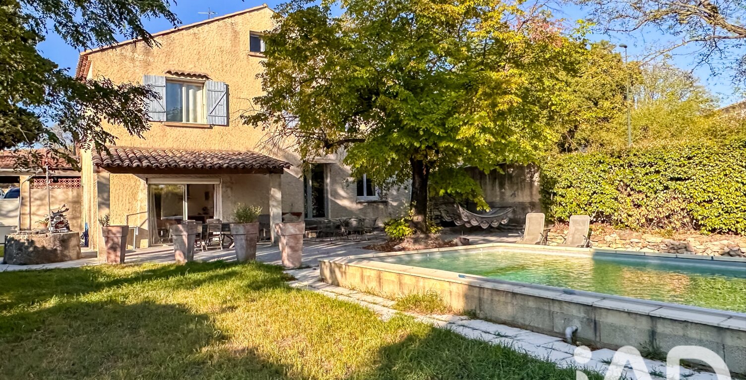 Vente Maison/villa 8 pièces — photo 1