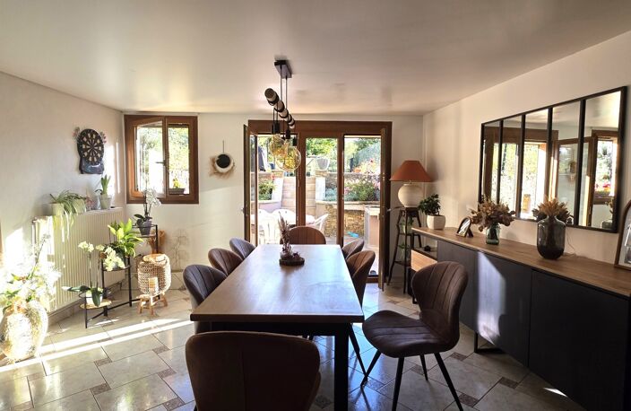 Vente Maison/villa 8 pièces — photo 2