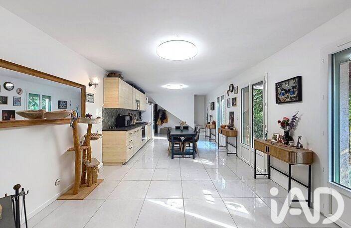 Vente Maison/villa 6 pièces — photo 2