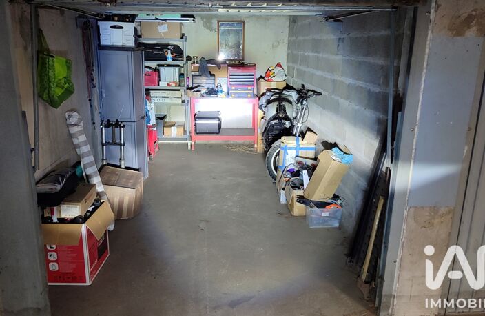 Vente Garage 12 m&sup2; — photo 2