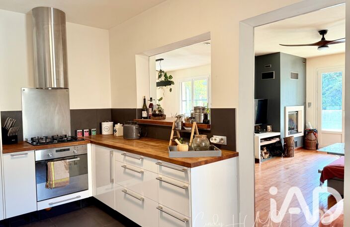 Vente Maison/villa 8 pièces — photo 2