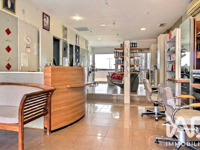 Vente Boutique/Local commercial 69 m&sup2; — photo 1