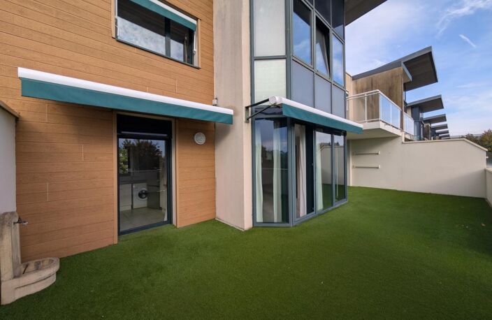 APPARTEMENT T4bis - garages - terrasse — photo 2