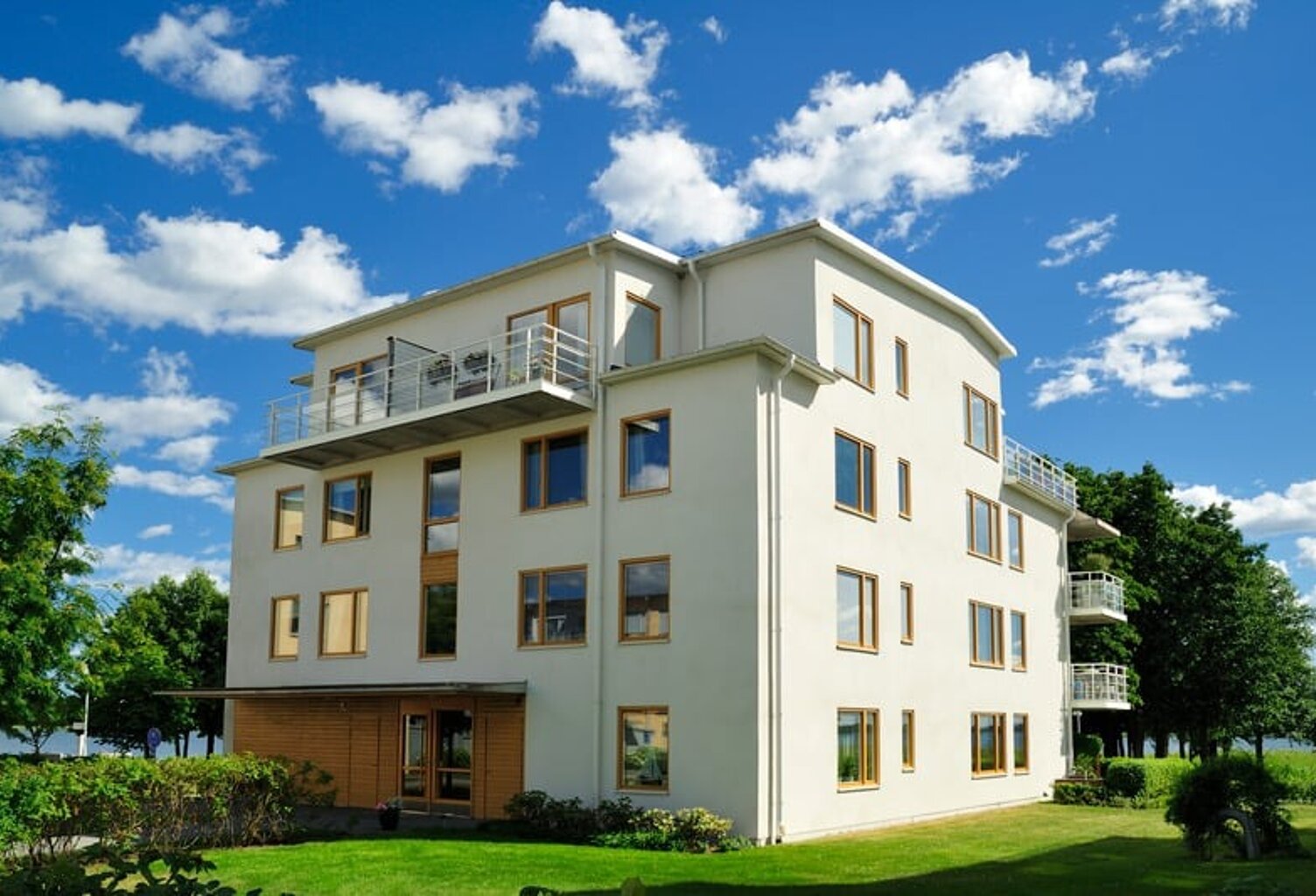 APPARTEMENT T2 BALCON SUD - MINI COPROPRIETE DE 9 LOTS - PROCHE COMMERCES — photo 1