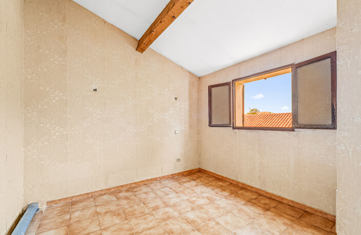 EGUILLES CENTRE - MAISON T3 -  TERRASSES JARDIN - GARAGE — photo 3