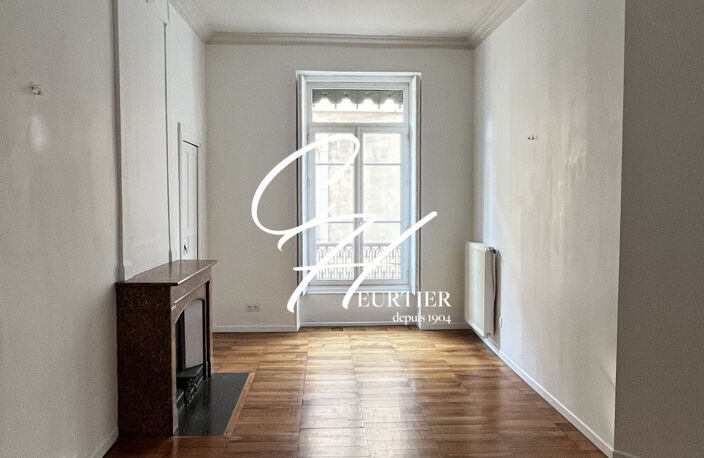 GRENOBLE - APPARTEMENT T3 - IDEALEMENT SITUE — photo 3