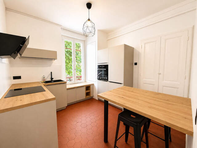 GRENOBLE Appartement T2 entièrement rénové — photo du bien