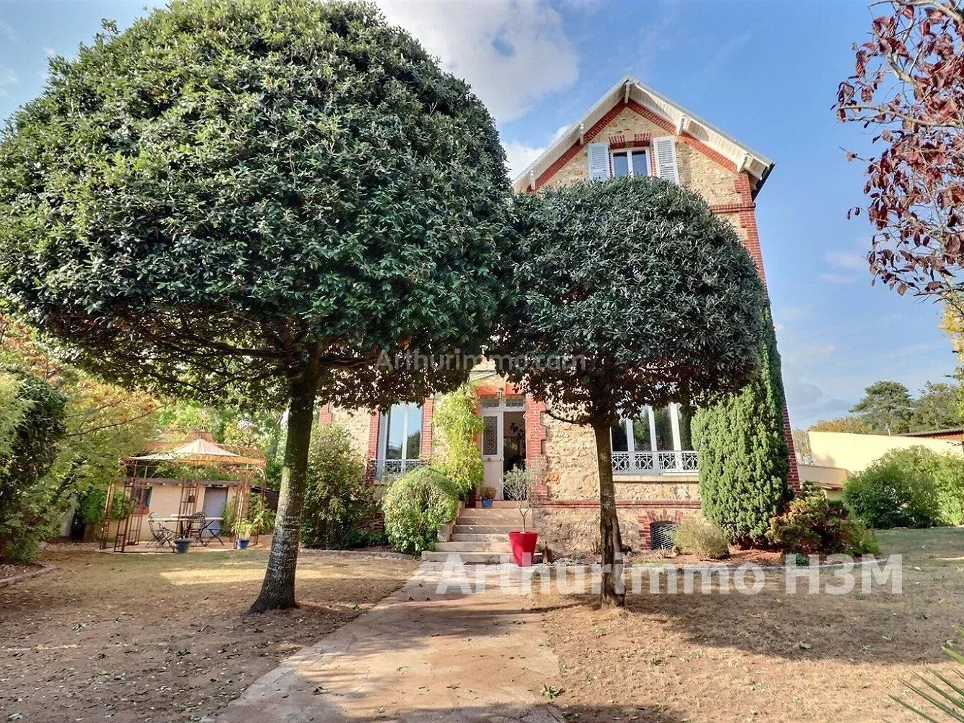 Maison 7 pièces 217 m² · à Beauchamp · 217 m² · 787 500 €