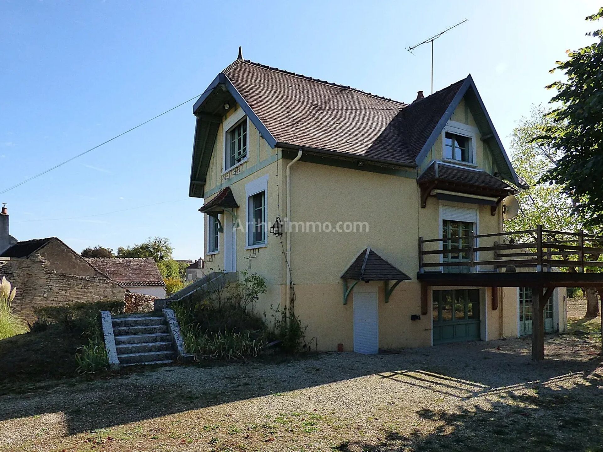 Maison 6 pièces 116 m² · à Noyers · 116 m² · 190 000 €