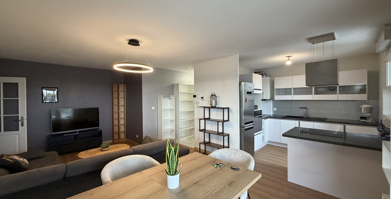 Villeurbanne   Appartement meublé de 79 m2, 3 chambres, balc — photo 1