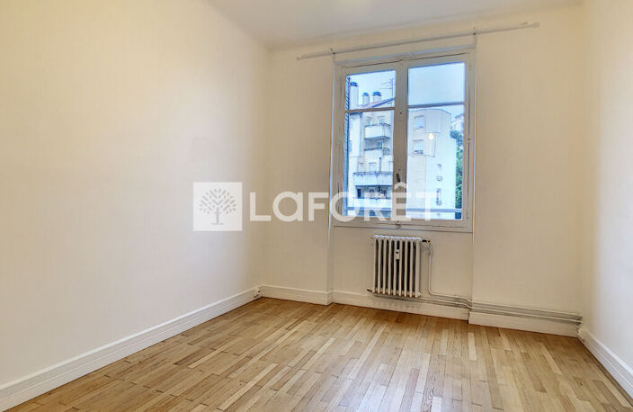 LYON 4 - CLOS JOUVE-  RUE PHILIPPE DE LASSALLE T3 — photo 2