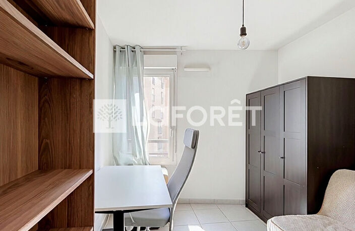 T3 de 65 m² - terrasse - double garage - Calme - Rouet Marseille 8e — photo 5
