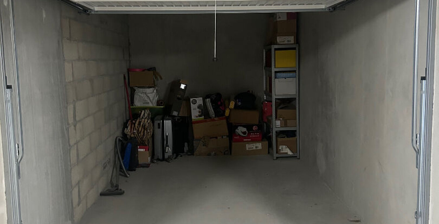 Parking / box Aix Les Bains 13.80 m2 — photo 1