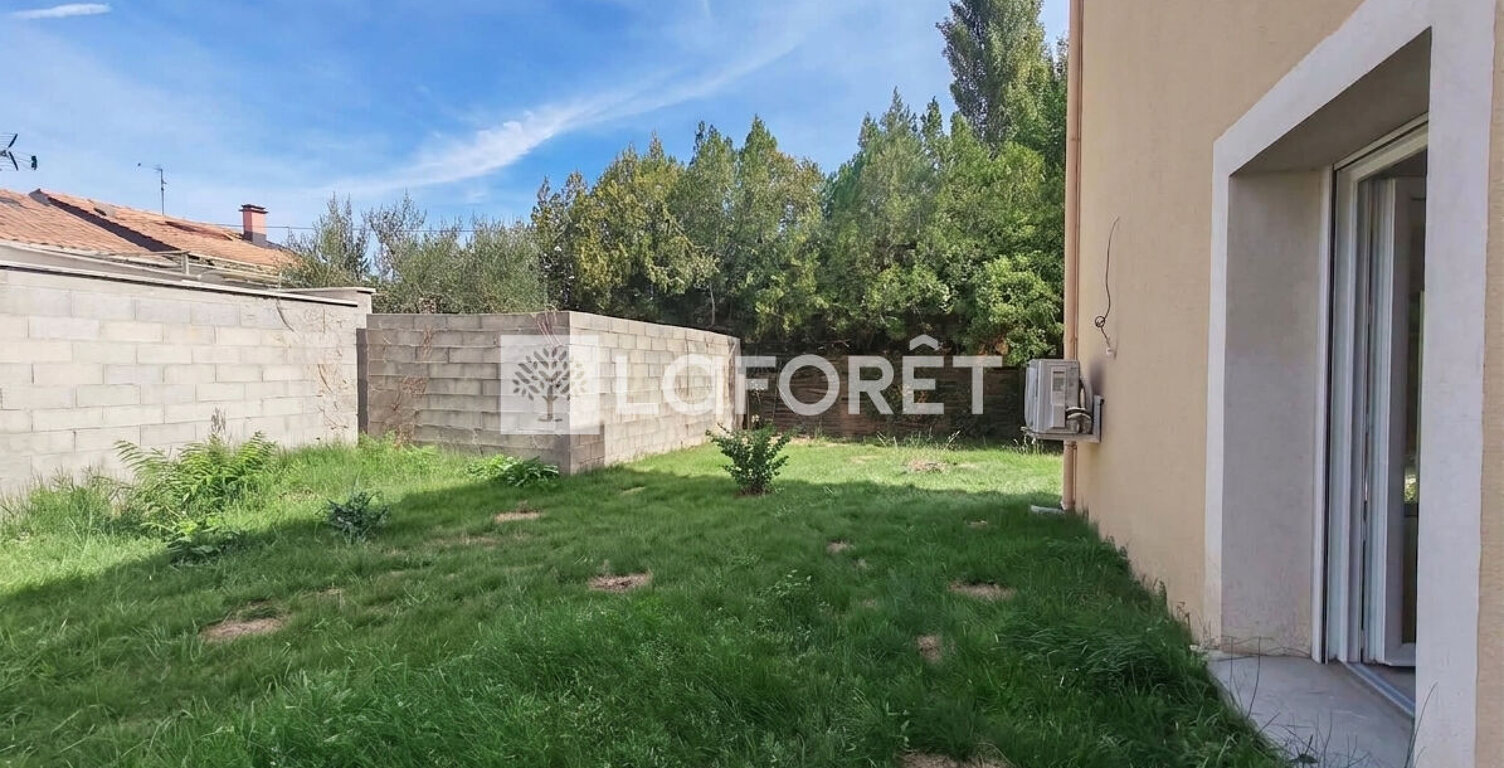 Maison mitoyenne avec jardin privatif — photo 1
