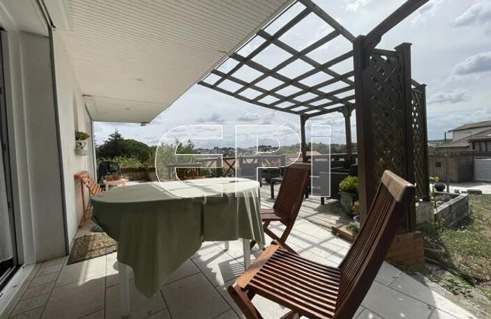 6414<br>Maison d'habitation sur 3 niveaux<br>TERRASSE avec VUE s — photo 5