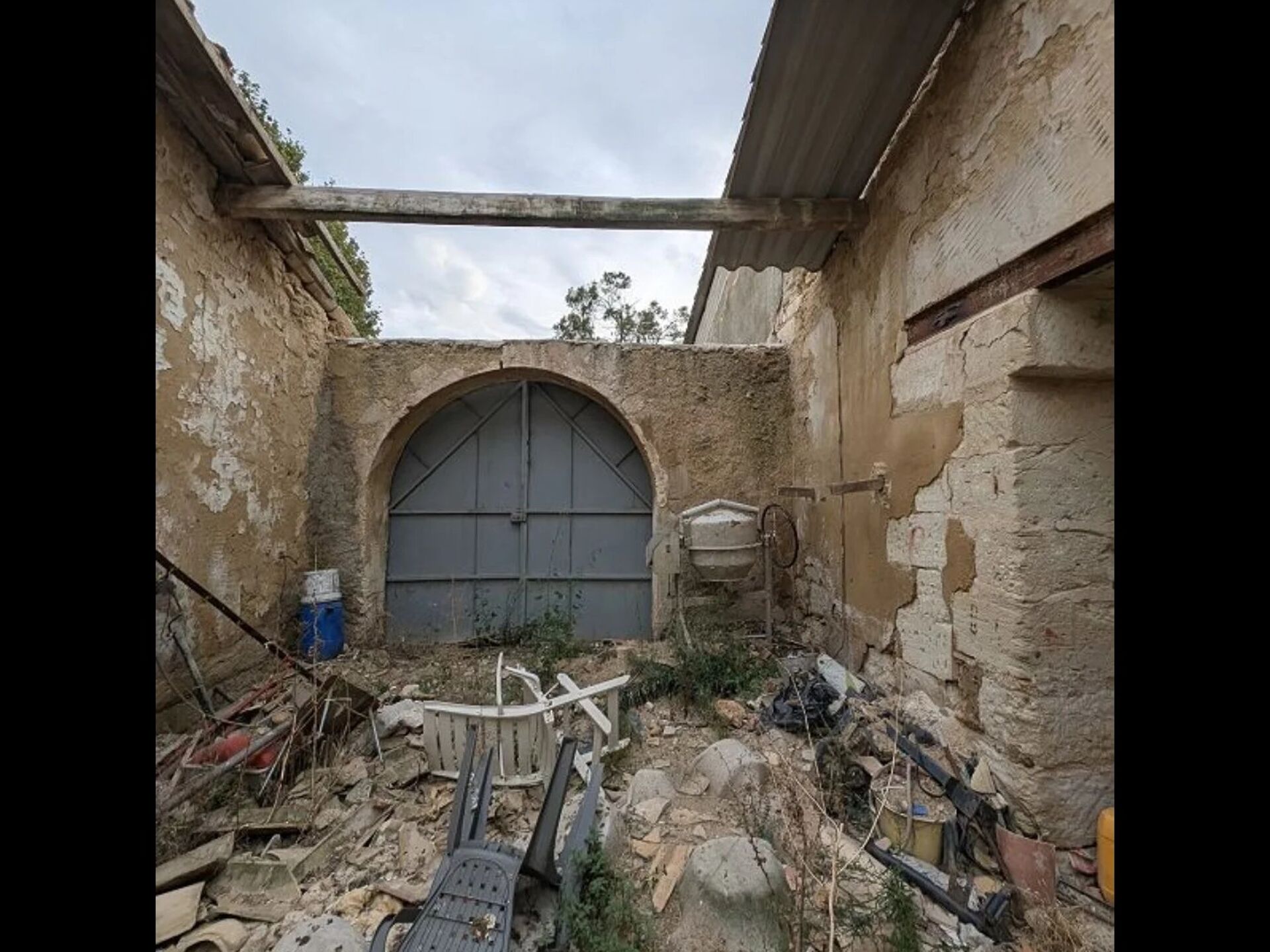 Maison 5 pièces 220 m² · à Istres · 220 m² · 194 000 €