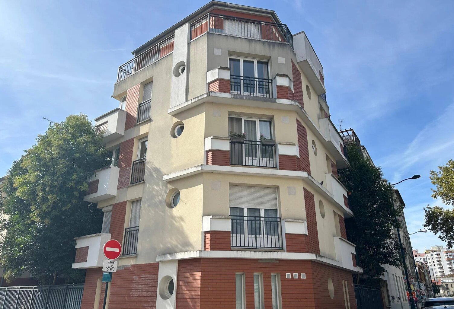 STUDIO PORTE DE PANTIN 19,50 M² — photo 1