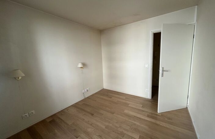 75019 APPARTEMENT T2 47 M² — photo 3