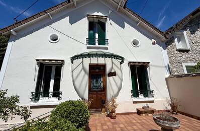 Belle maison de 121m²  sur un terrain 450m²  à deux minutes du centre ville  et de la gare de Moret-sur-Loing — photo du bien