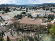 
        Appartement

        (2 à 4 pièces)

        (42 à 77 m²)
       — photo 2