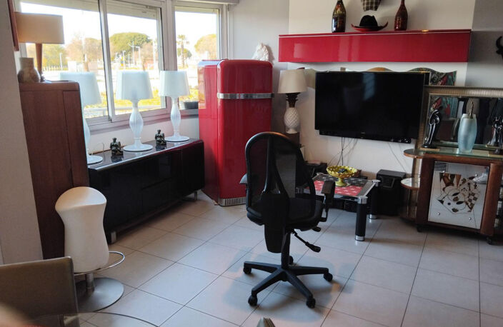 STUDIO EN 1ERE LIGNE REFAIT A NEUF — photo 4