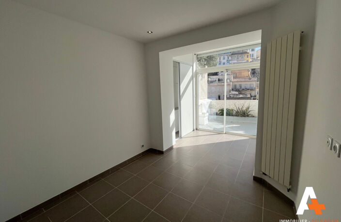 Location Vallon des Auffes : Type 3 non meublé 75m2 avec terrasse de 28m2 — photo 4