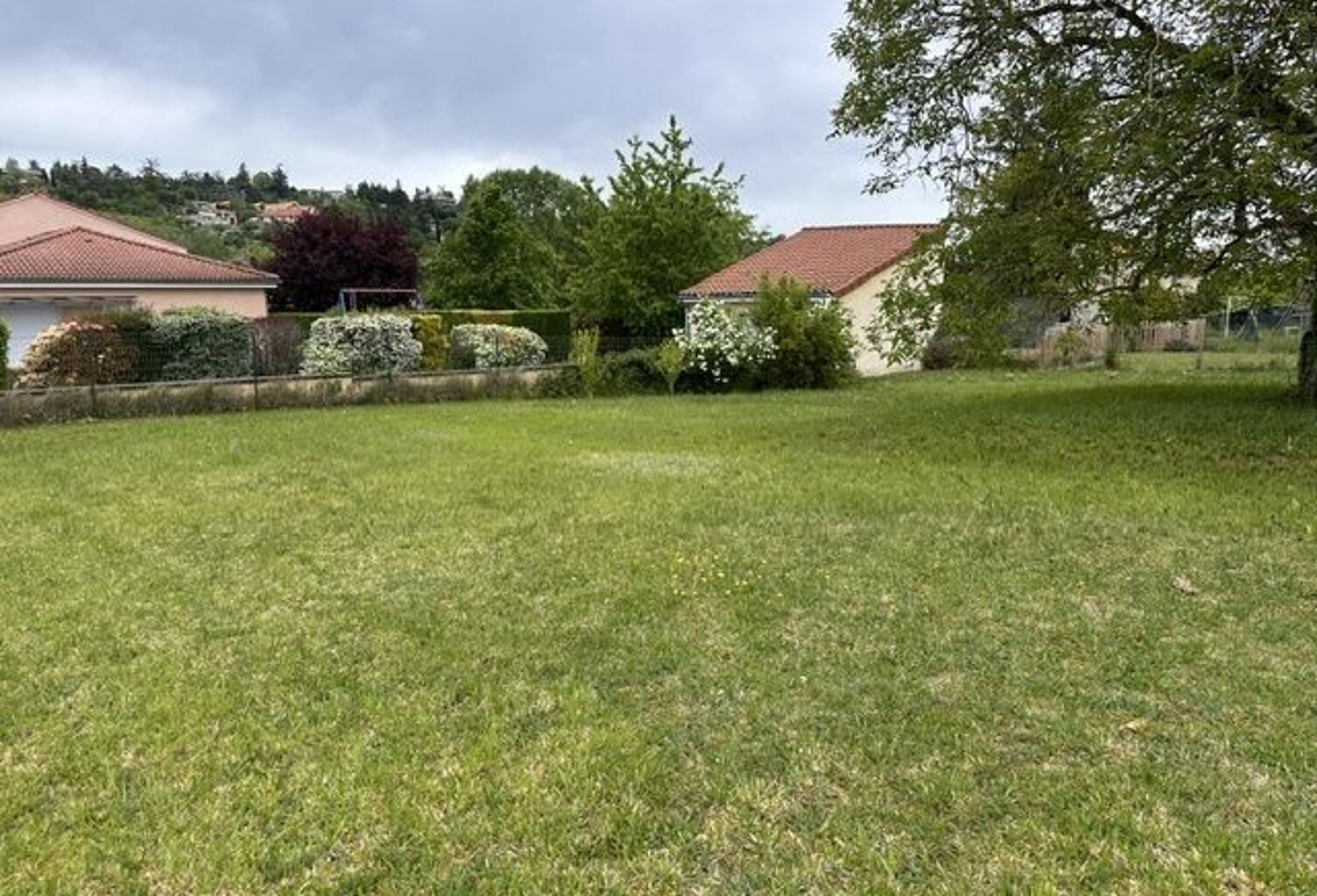 Terrain à bâtir de 646 m² à RIOM (63) — photo 1