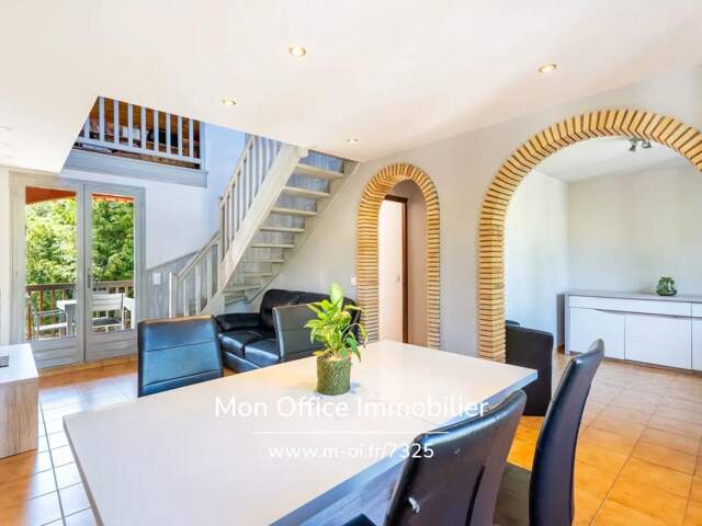 Référence : 7325-MTE - Duplex de type 4 de 100 m² - deux balcons- centre ville — photo du bien