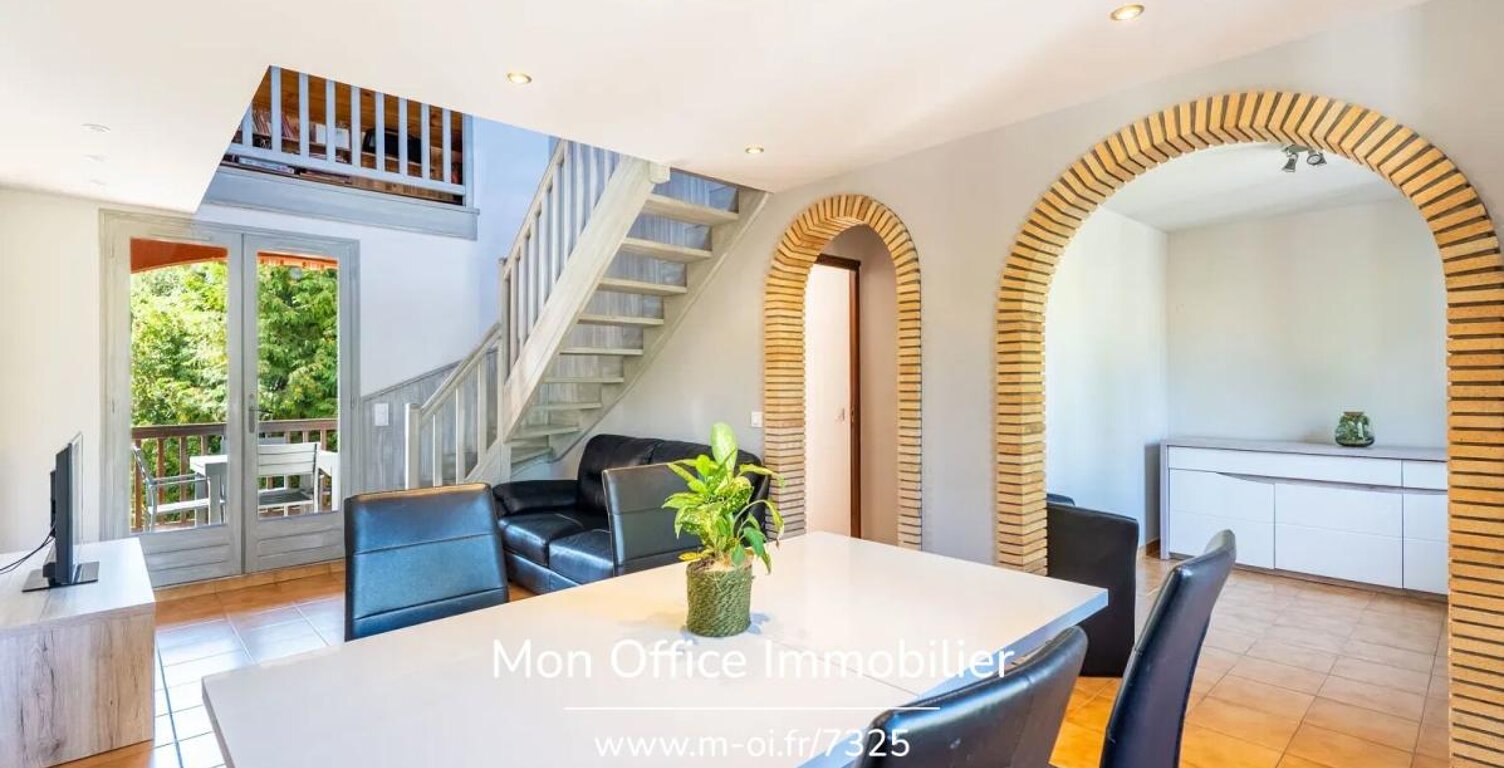 Référence : 7325-MTE - Duplex de type 4 de 100 m² - deux balcons- centre ville — photo 1