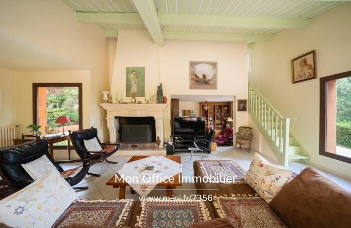 Référence : 7356-MAC - Maison 7 pièces avec piscine, dépendance et garage — photo 3
