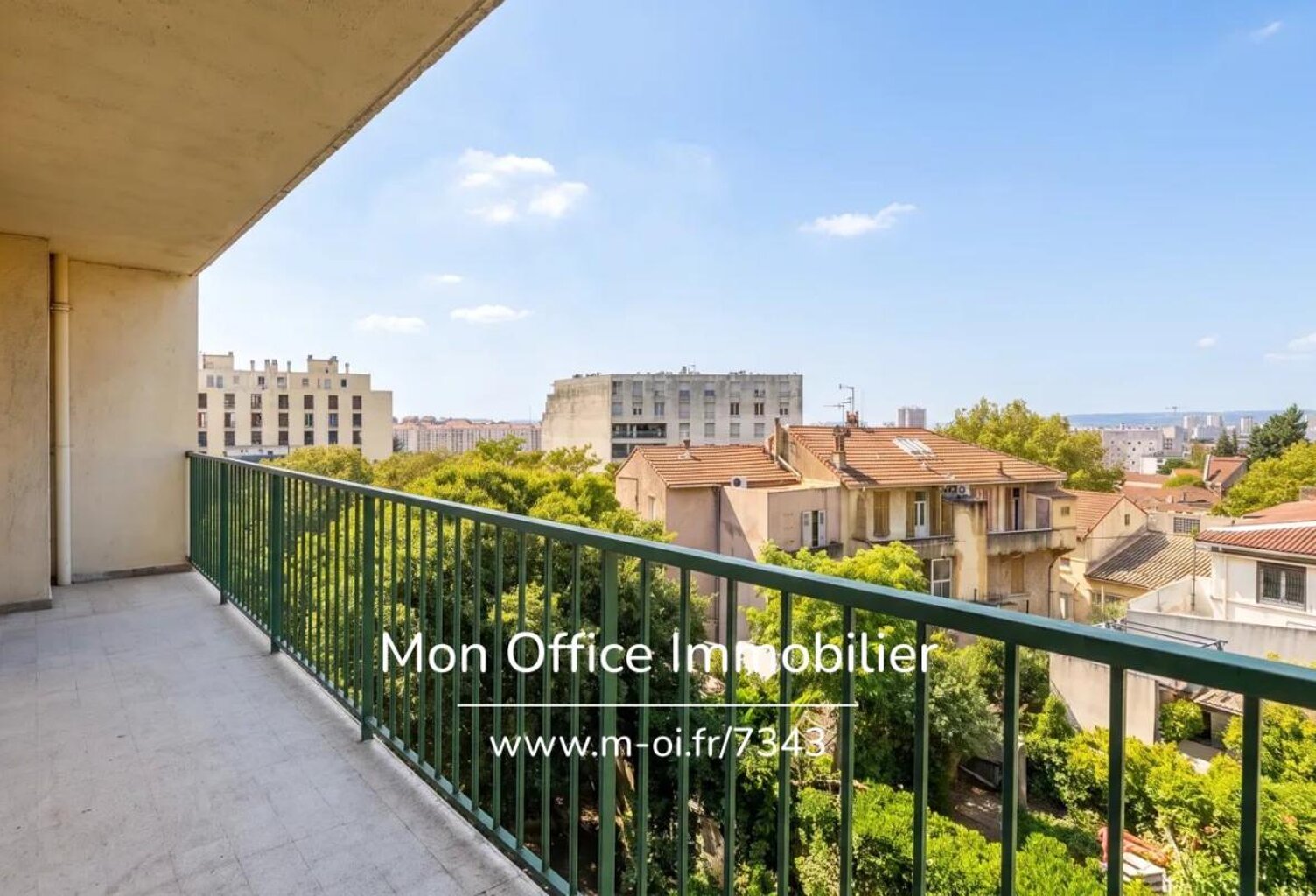 Référence : 7343-RVF. - Appartement T2 - Terrasse et Parking — photo 1