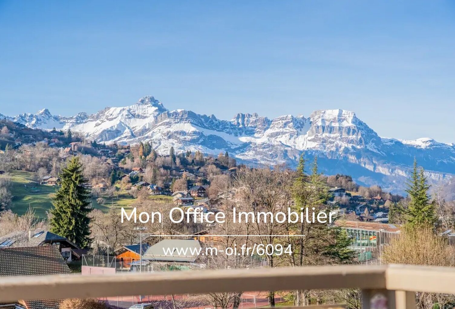 Référence : 7174-TCA. - Appartement T2 bis avec coin nuit fermé - Vue pointe percée sans vis à vis - Casier à ski — photo 1
