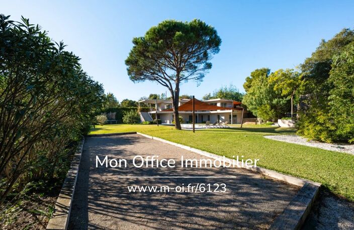 Référence : 6123-NGU - PROPRIÉTÉ D'ARCHITECTE À 700M DES PLAGES DE BEAUVALLON GRIMAUD — photo 4