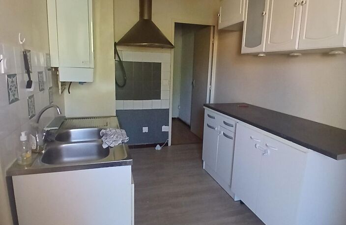 E00610030L Spacieux T2 de 55 m² avec bacon et terrasse de 12m² en 2ième et dernier étage — photo 4