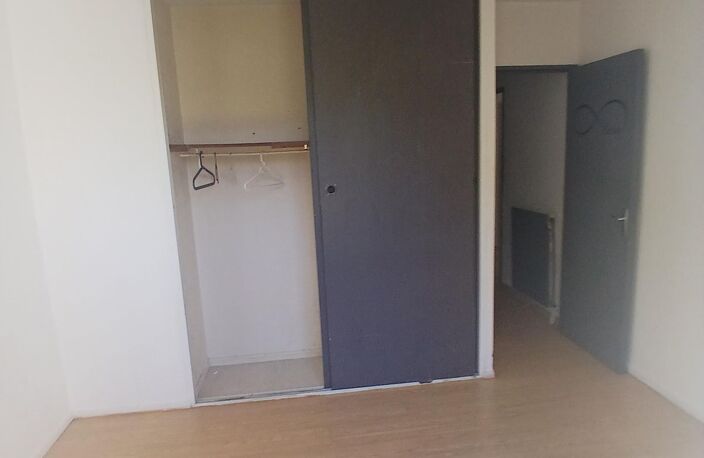 E00610030L Spacieux T2 de 55 m² avec bacon et terrasse de 12m² en 2ième et dernier étage — photo 5