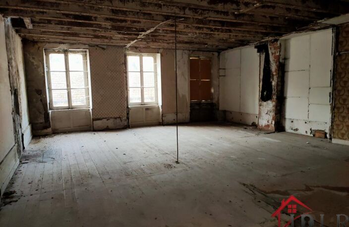 Immeuble de caractère à rénover   Hyper-centre de Bourbonne- — photo 2