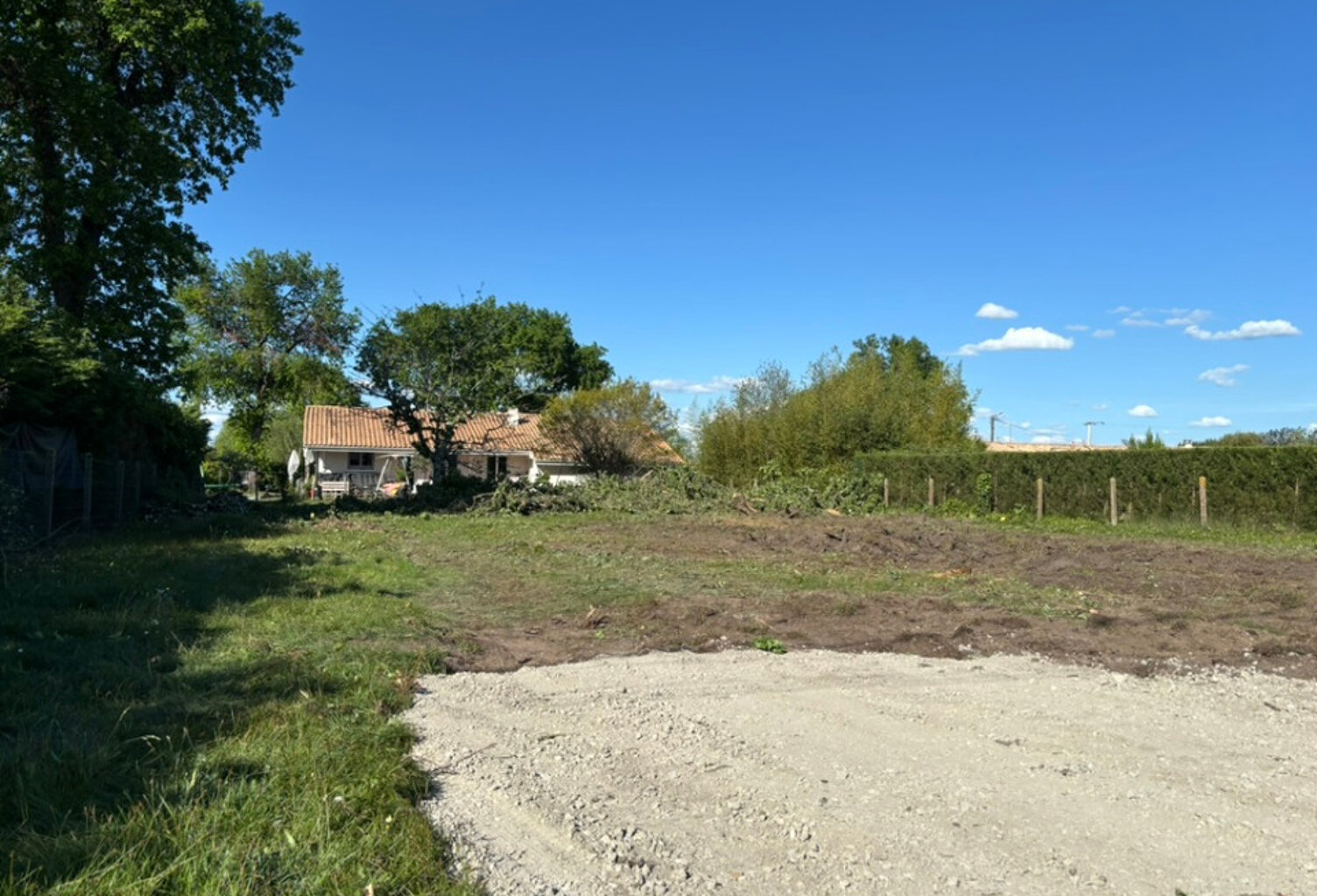 Terrain à bâtir à Saint-Estèphe (33180) — photo 1